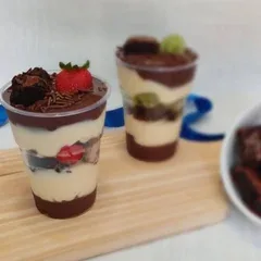 Copo Duo Brownie com Morango